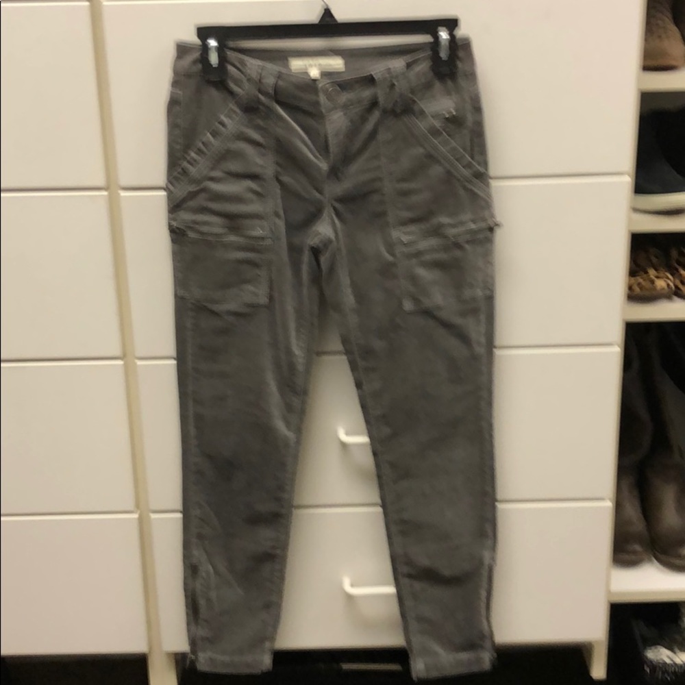 Super cute park skinny Joie jeans. Never warn.